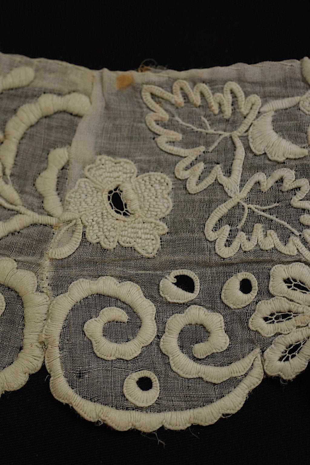 アンティークレース　dentelle ancienne 刺繍レース .FR a l'epoque