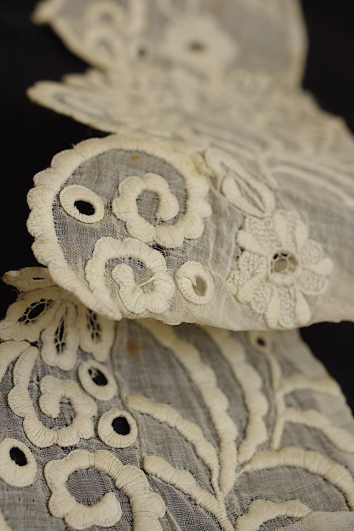 アンティークレース　dentelle ancienne 刺繍レース .FR a l'epoque