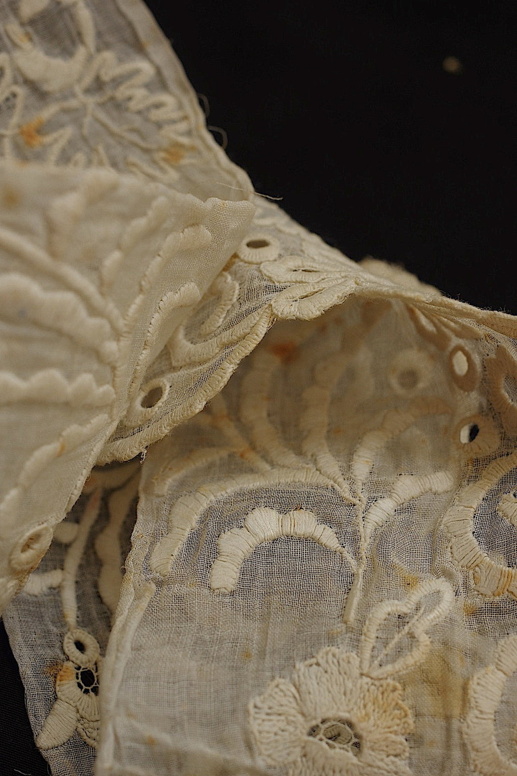 アンティークレース　dentelle ancienne 刺繍レース .FR a l'epoque