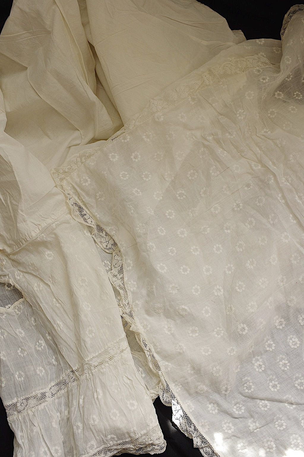 アンティークレース　dentelle ancienne 刺繍　生地　クッションカバー .FR a l'epoque