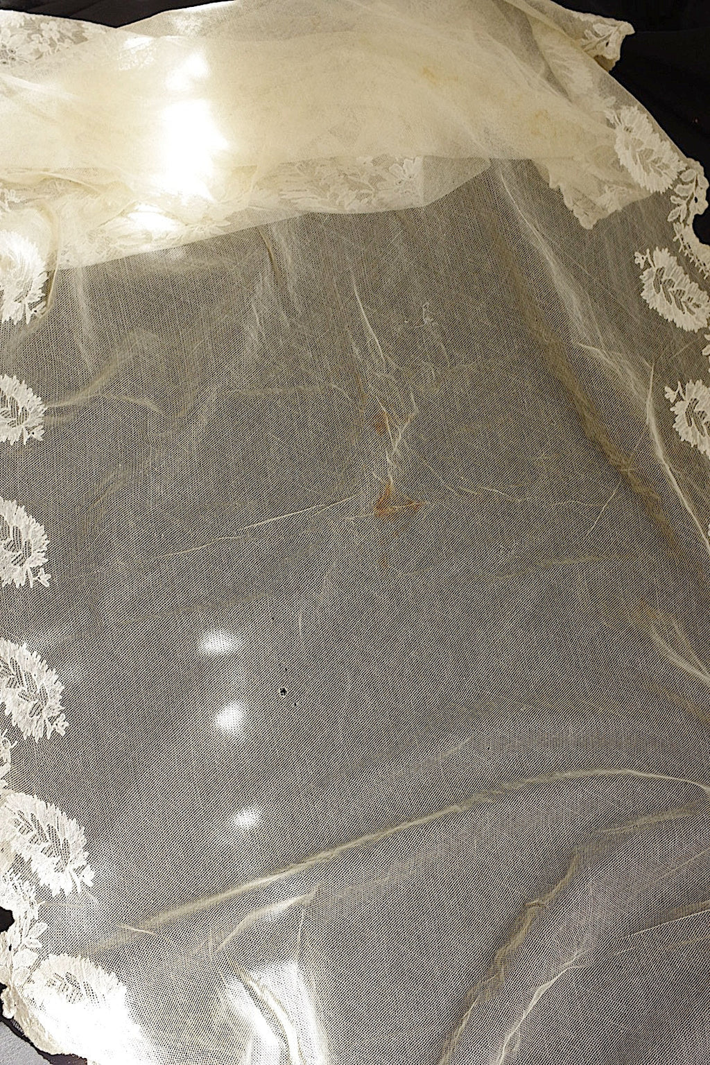 アンティークレース　dentelle ancienne ショール1 .FR a l'epoque