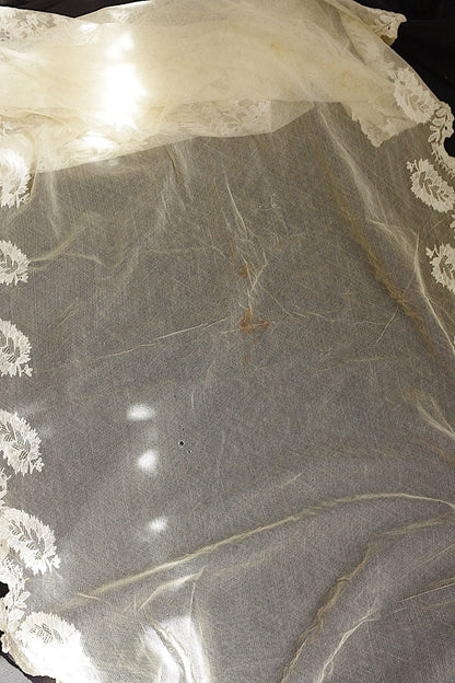 アンティークレース　dentelle ancienne ショール1 .FR a l'epoque