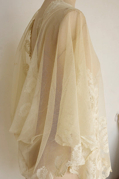 アンティークレース　dentelle ancienne ショール1 .FR a l'epoque