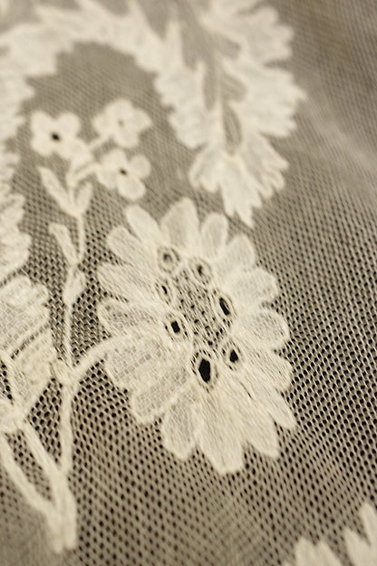 アンティークレース　dentelle ancienne ショール1 .FR a l'epoque