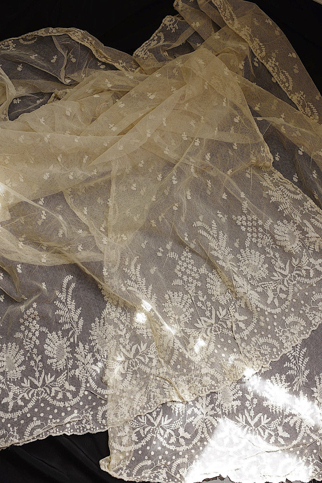 アンティークレース　dentelle ancienne ショール2 .FR a l'epoque