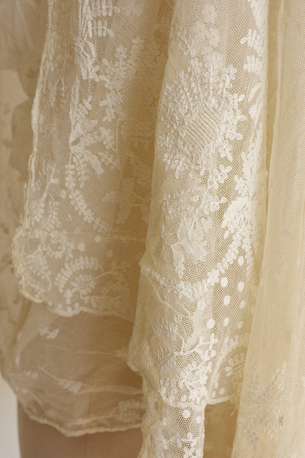 アンティークレース　dentelle ancienne ショール2 .FR a l'epoque