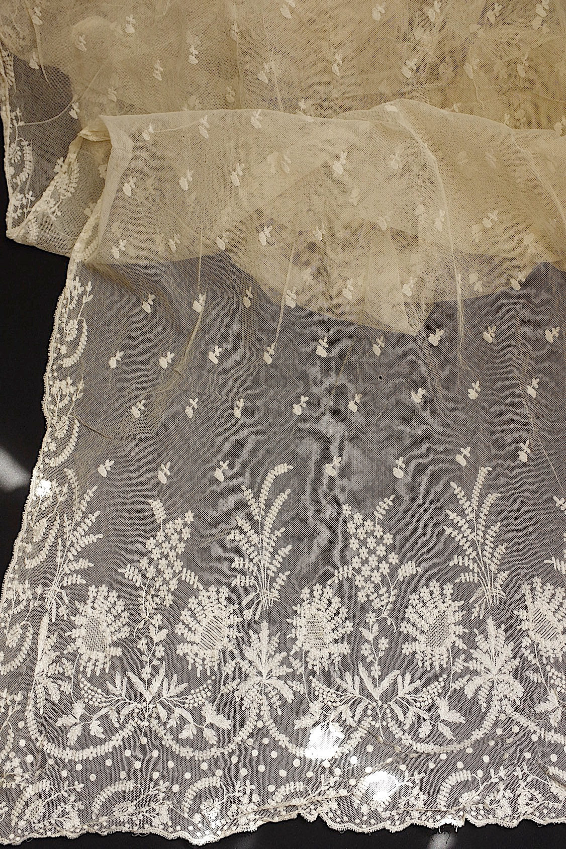 アンティークレース　dentelle ancienne ショール2 .FR a l'epoque