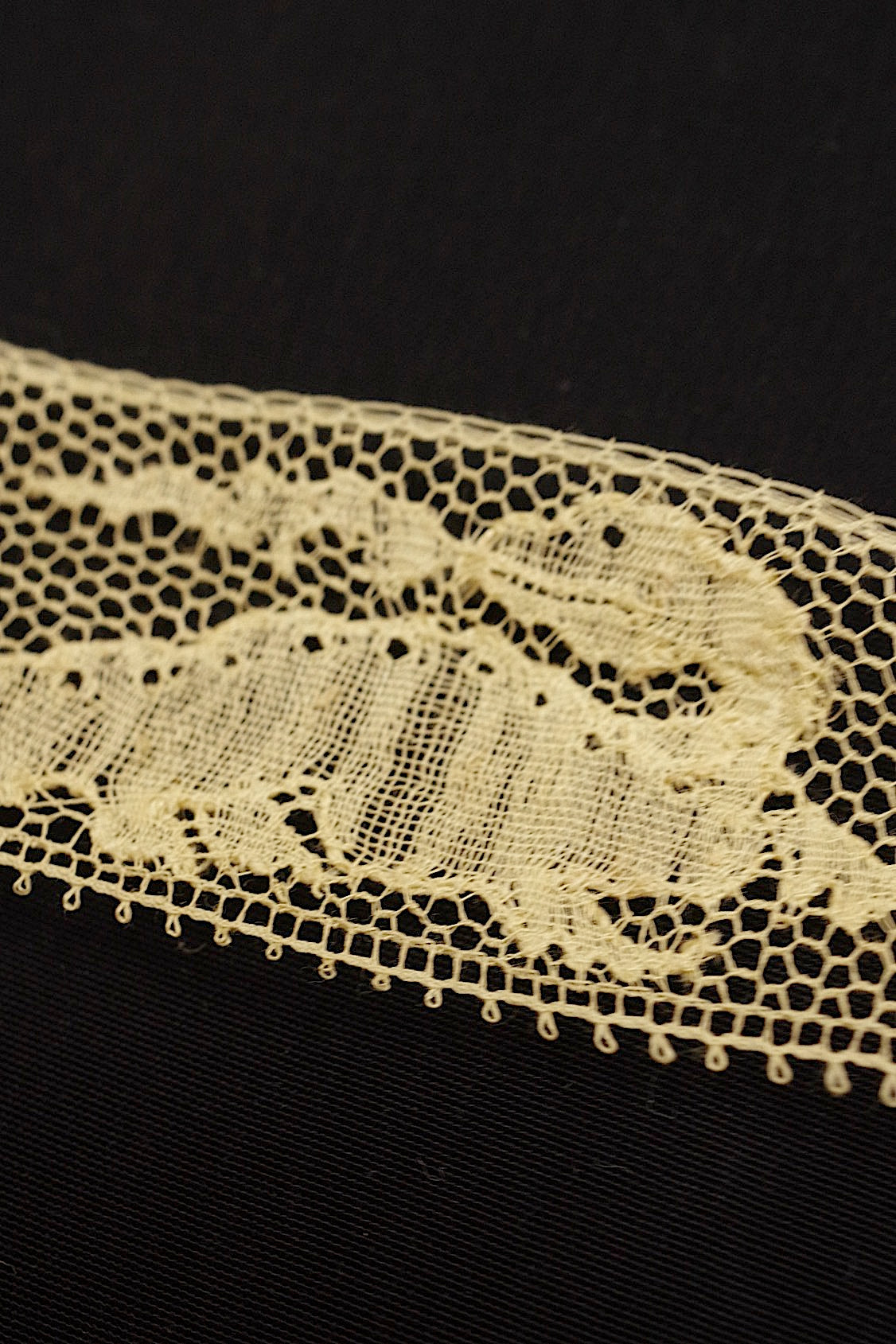 アンティークレース　dentelle ancienne 565cm .FR a l'epoque