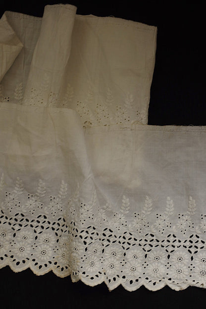 アンティークレース　dentelle ancienne 220cm .FR a l'epoque