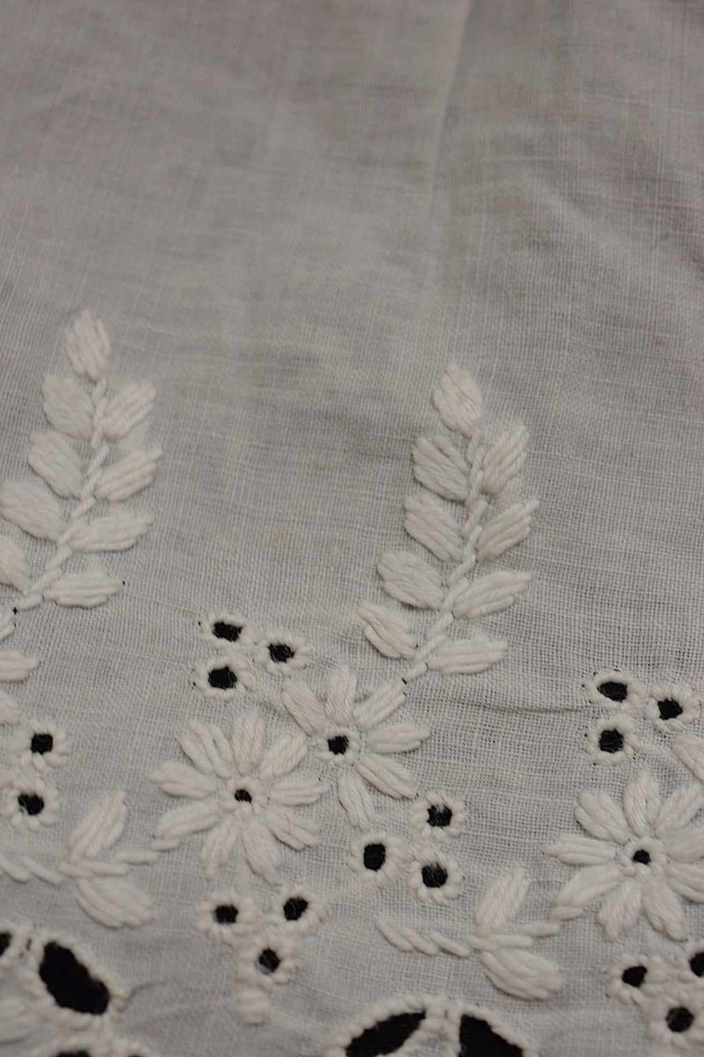 アンティークレース　dentelle ancienne 220cm .FR a l'epoque