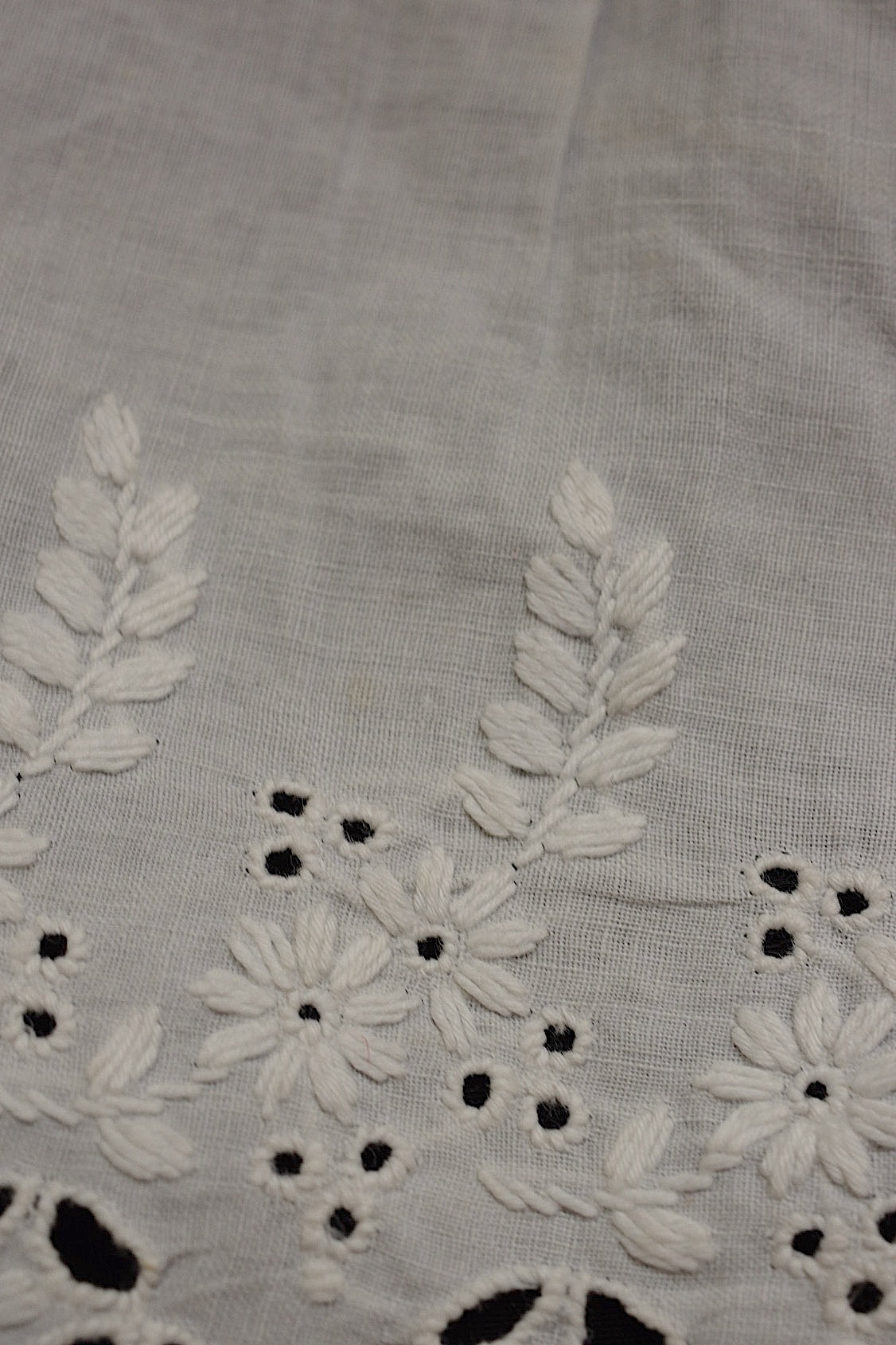 アンティークレース　dentelle ancienne 220cm .FR a l'epoque