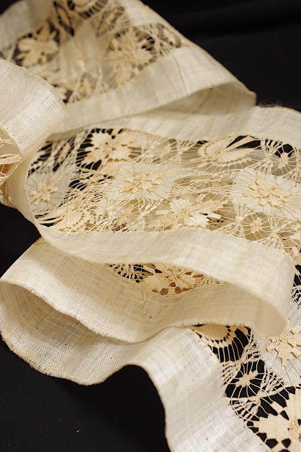 アンティークレース　dentelle ancienne 322cm .FR a l'epoque