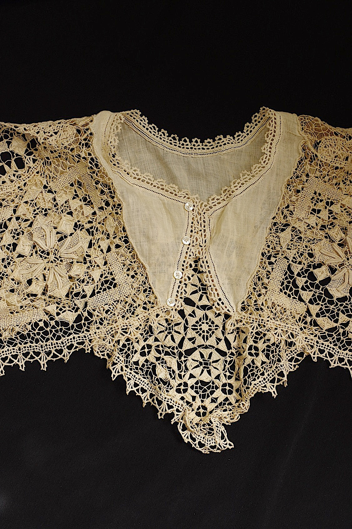 アンティークレース　dentelle ancienne つけ襟1 .FR a l'epoque