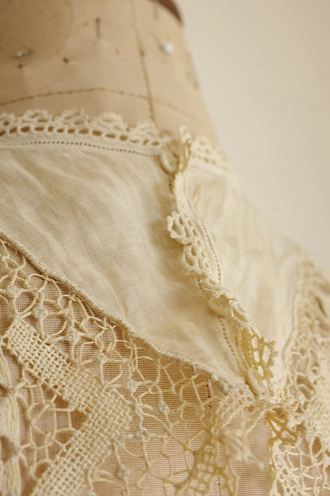 アンティークレース　dentelle ancienne つけ襟1 .FR a l'epoque