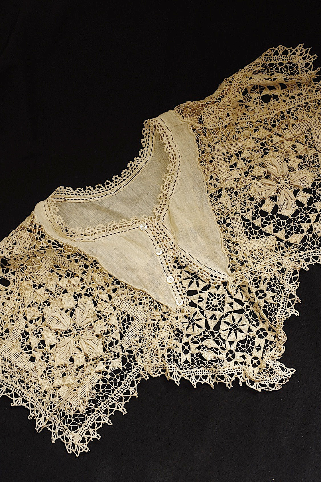 アンティークレース　dentelle ancienne つけ襟1 .FR a l'epoque