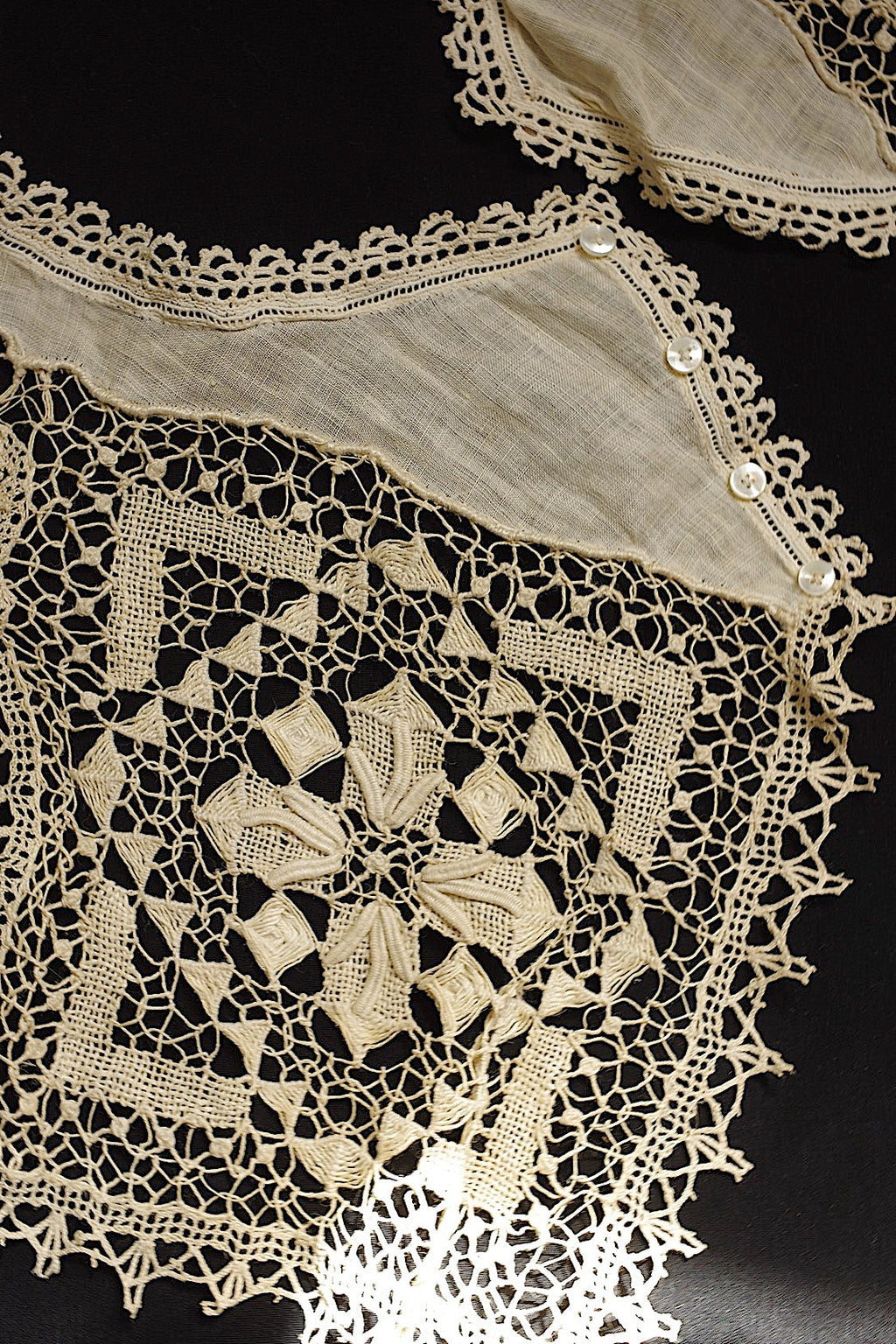 アンティークレース　dentelle ancienne つけ襟1 .FR a l'epoque