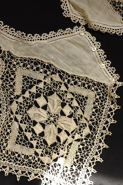 アンティークレース　dentelle ancienne つけ襟1 .FR a l'epoque