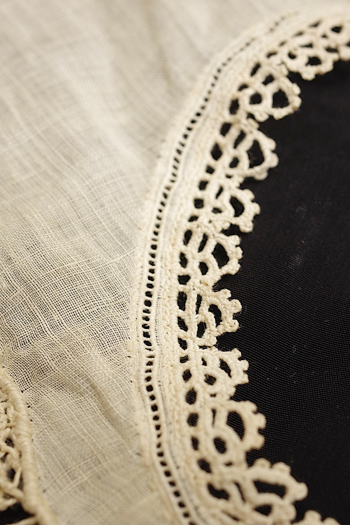 アンティークレース　dentelle ancienne つけ襟1 .FR a l'epoque