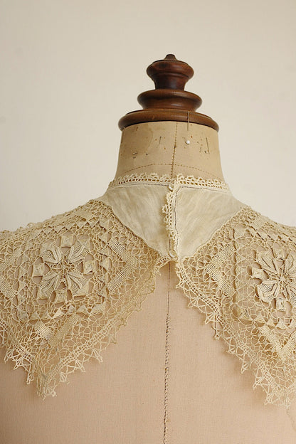 アンティークレース　dentelle ancienne つけ襟1 .FR a l'epoque