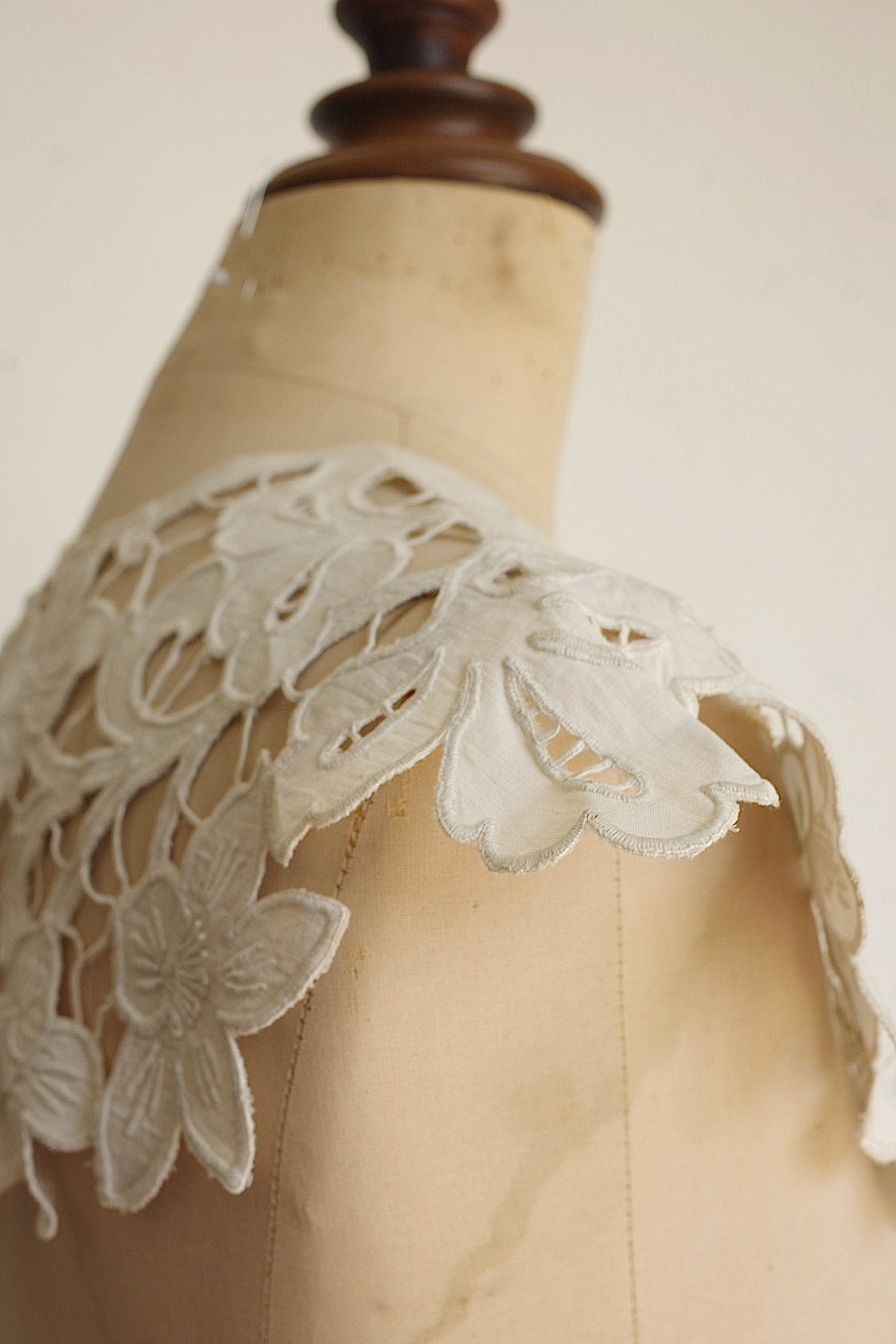 アンティークレース　dentelle ancienne つけ襟2 .FR a l'epoque