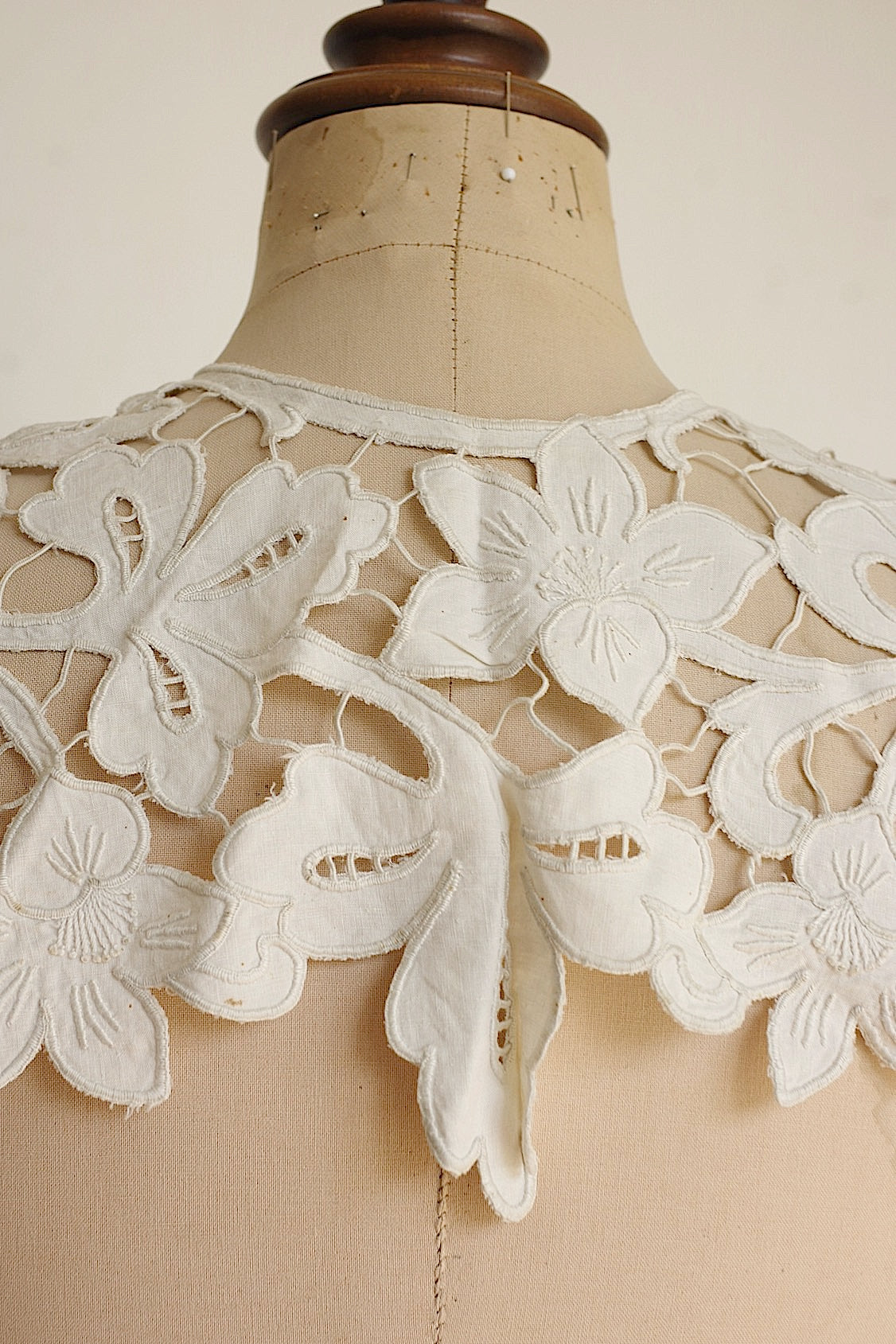 アンティークレース　dentelle ancienne つけ襟2 .FR a l'epoque