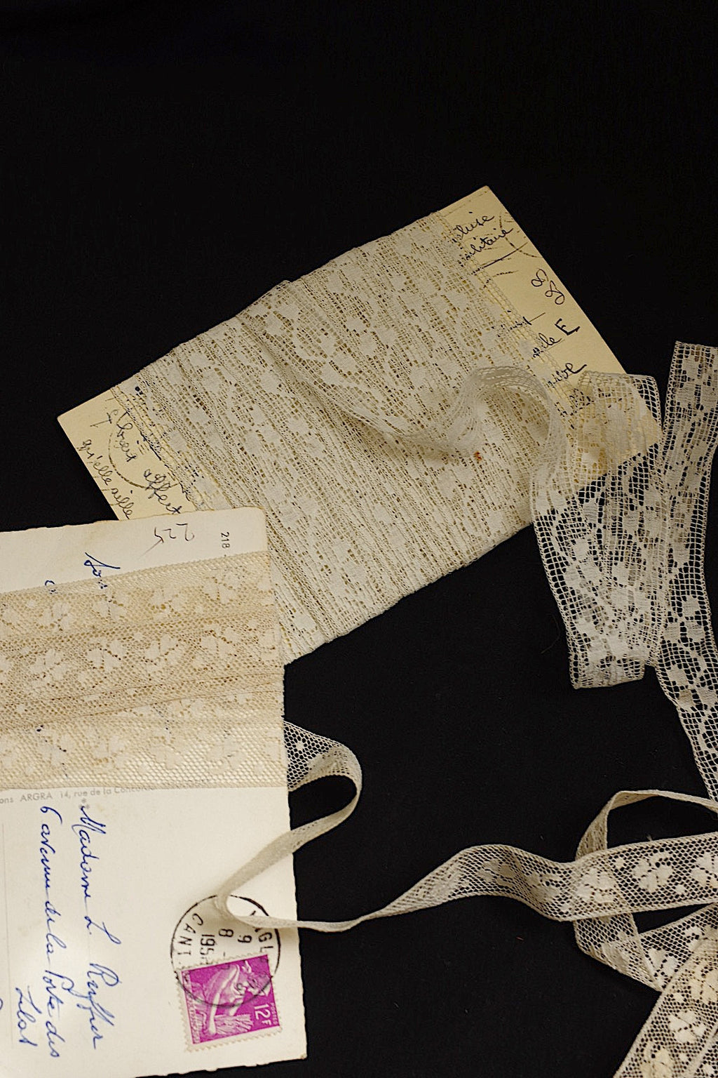 アンティークレース　dentelle ancienne 225cm 880cm .FR a l'epoque