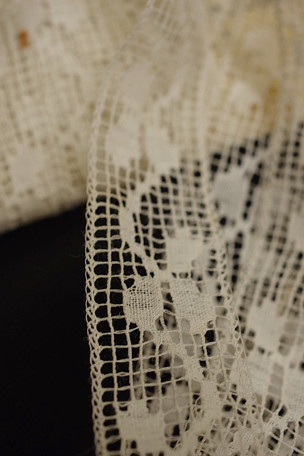 アンティークレース　dentelle ancienne 225cm 880cm .FR a l'epoque