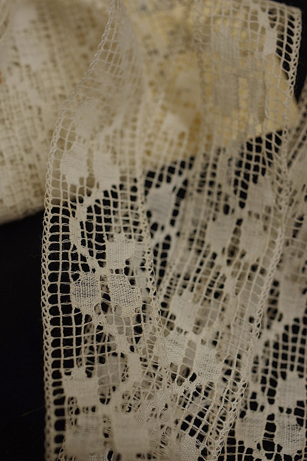 アンティークレース　dentelle ancienne 225cm 880cm .FR a l'epoque