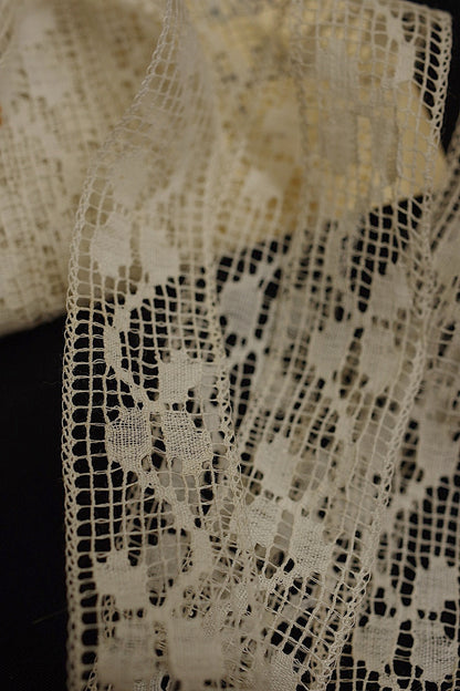 アンティークレース　dentelle ancienne 225cm 880cm .FR a l'epoque