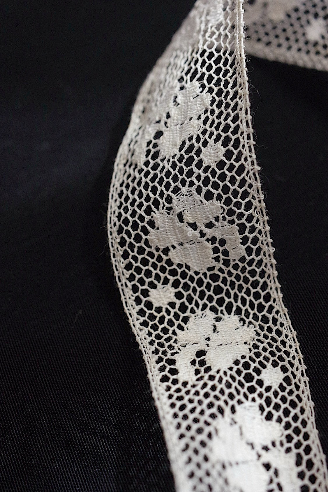 アンティークレース　dentelle ancienne 225cm 880cm .FR a l'epoque