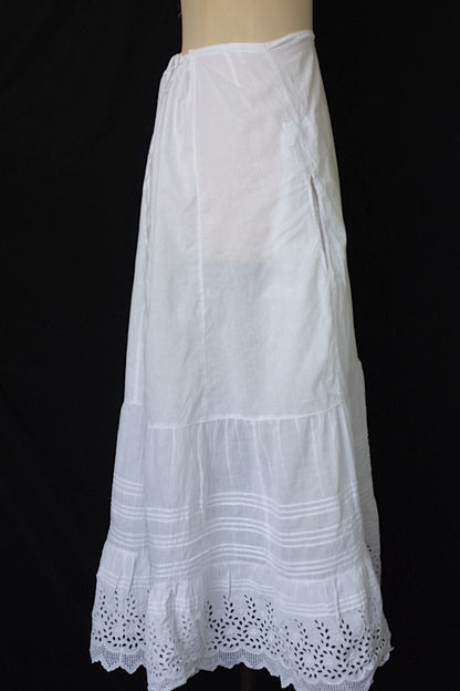 アンティークスカート　vêtement antique skirt .FR a l'epoque