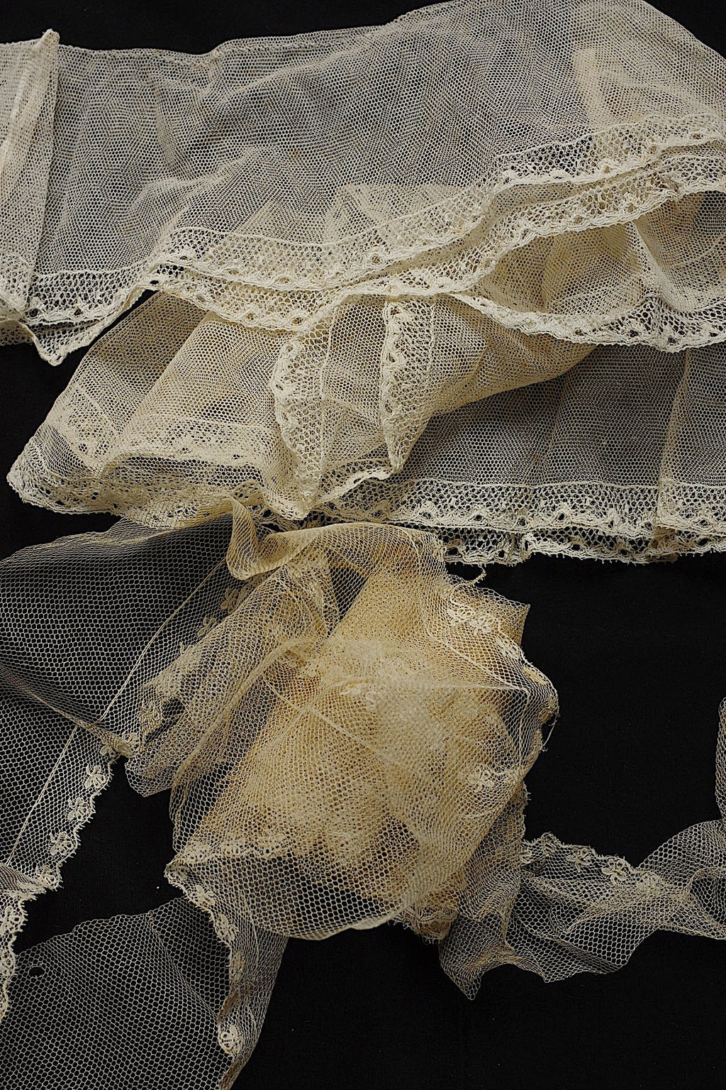 アンティークレース　dentelle ancienne 100cm+440cm .FR a l'epoque