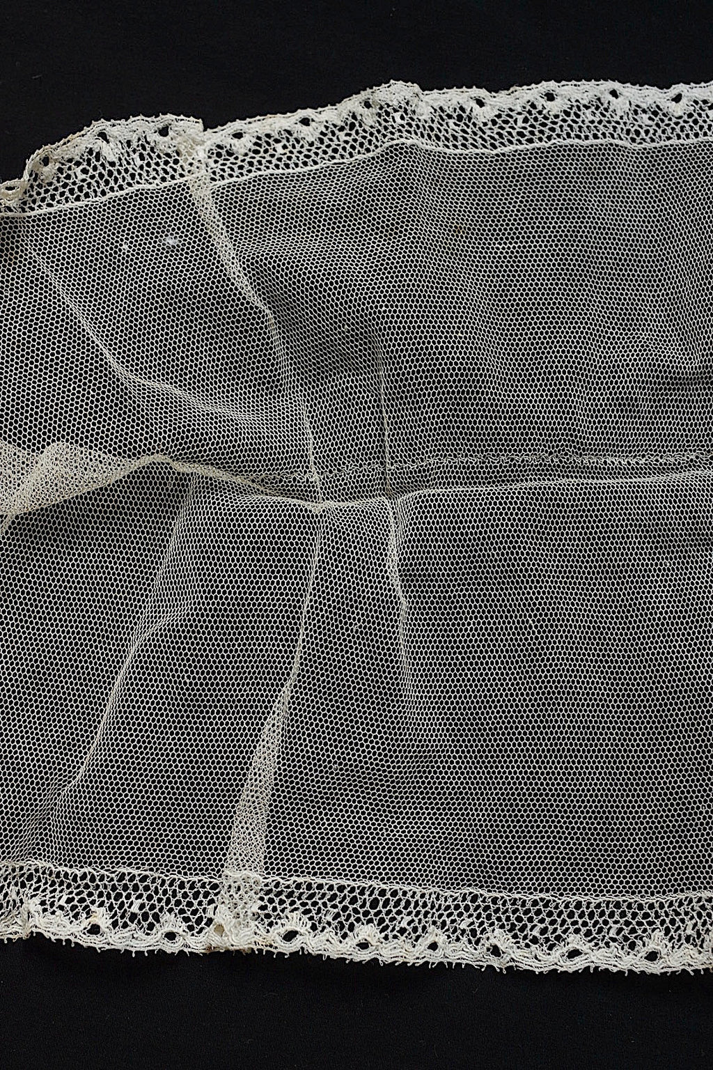 アンティークレース　dentelle ancienne 100cm+440cm .FR a l'epoque