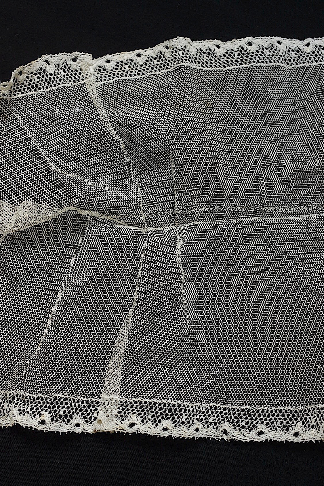 アンティークレース　dentelle ancienne 100cm+440cm .FR a l'epoque