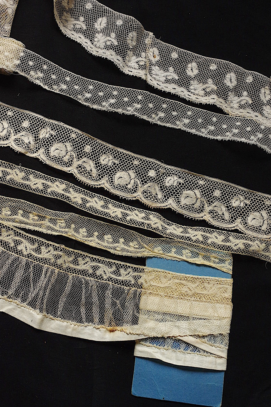 アンティークレース　dentelle ancienne 6本 .FR a l'epoque