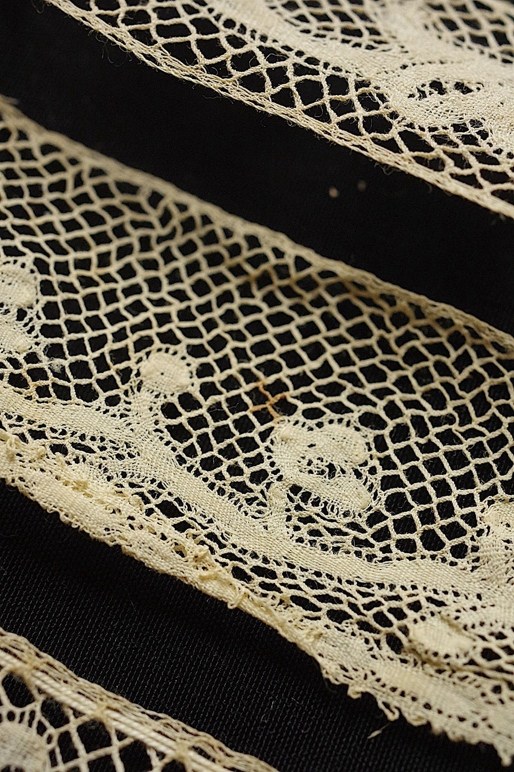 アンティークレース　dentelle ancienne 6本 .FR a l'epoque