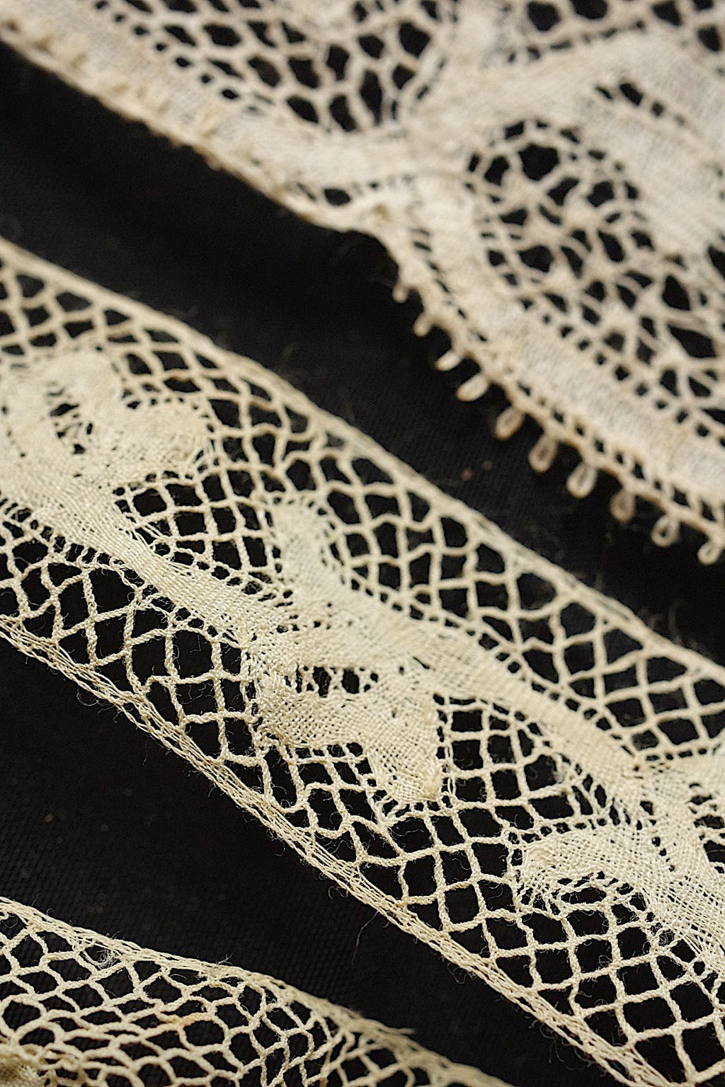 アンティークレース　dentelle ancienne 6本 .FR a l'epoque