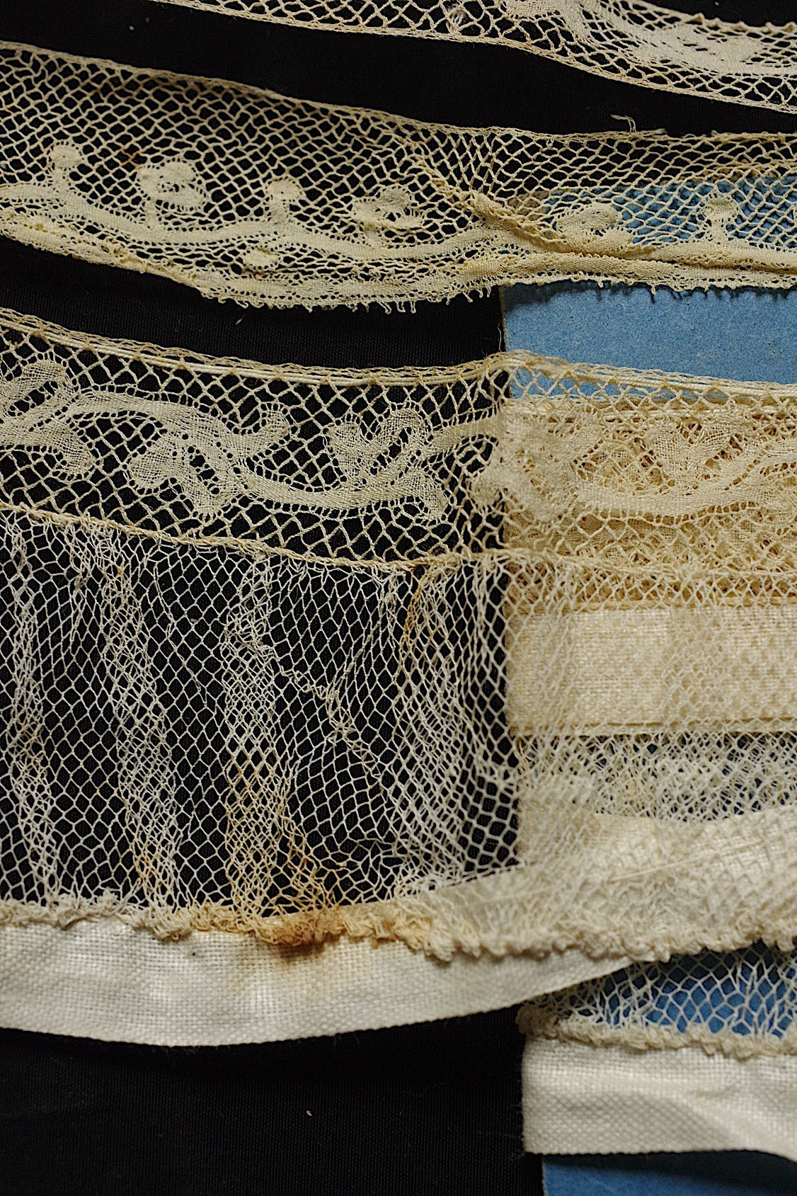 アンティークレース　dentelle ancienne 6本 .FR a l'epoque