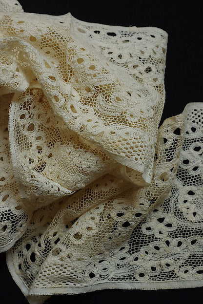アンティークレース　dentelle ancienne 285cm .FR a l'epoque