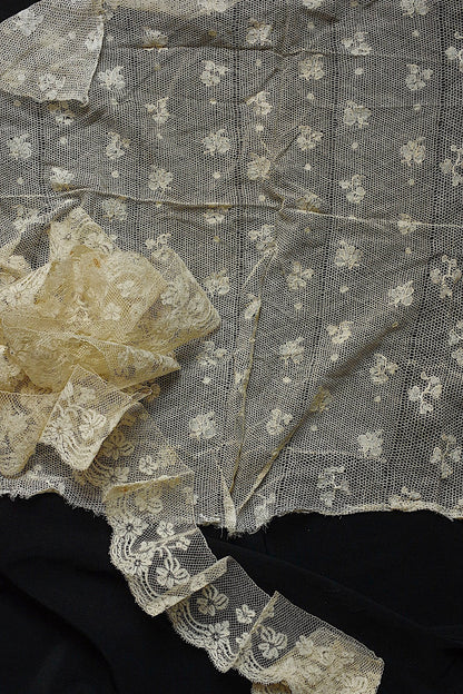 アンティークレース　dentelle ancienne ハギレ 240cm .FR a l'epoque
