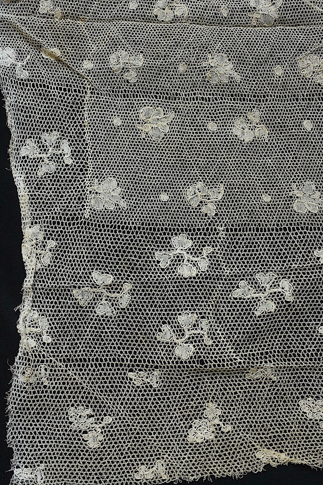 アンティークレース　dentelle ancienne ハギレ 240cm .FR a l'epoque