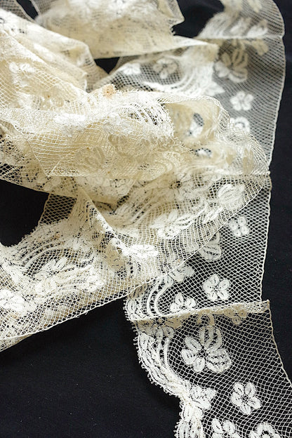 アンティークレース　dentelle ancienne ハギレ 240cm .FR a l'epoque