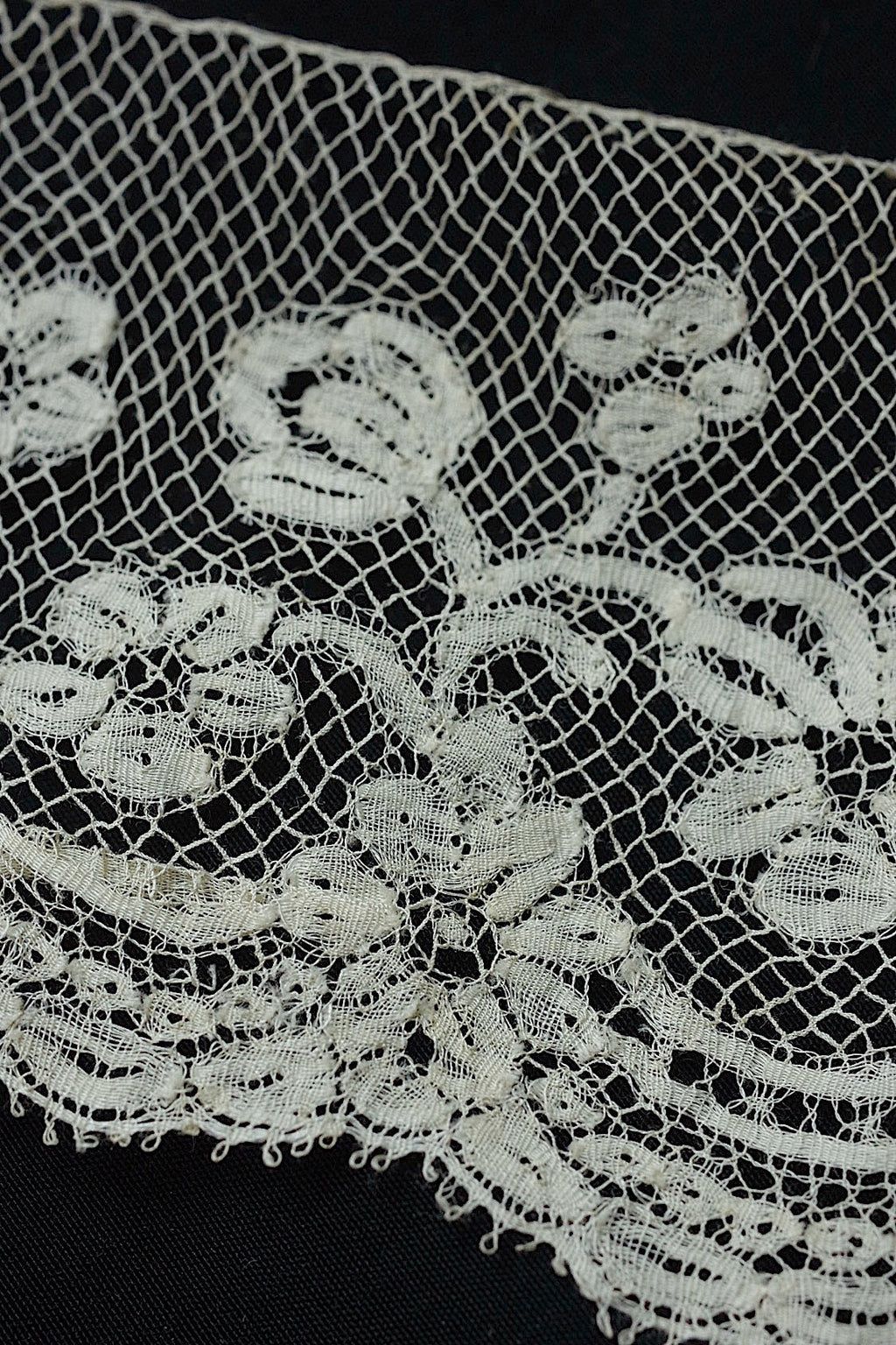 アンティークレース　dentelle ancienne ハギレ 240cm .FR a l'epoque