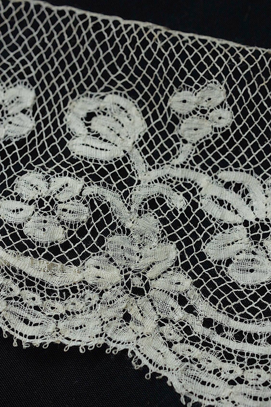 アンティークレース　dentelle ancienne ハギレ 240cm .FR a l'epoque