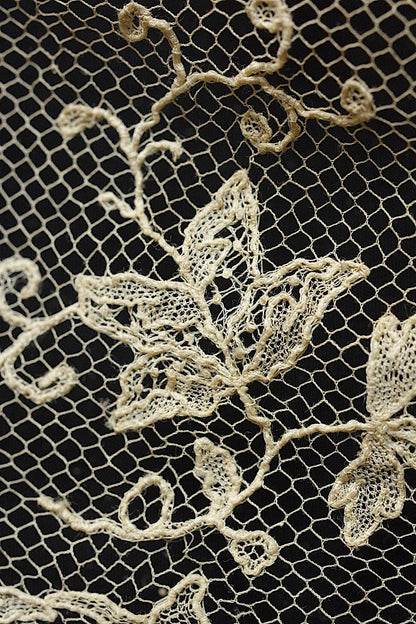 アンティークレース　dentelle ancienne 2種　素材用 .FR a l'epoque