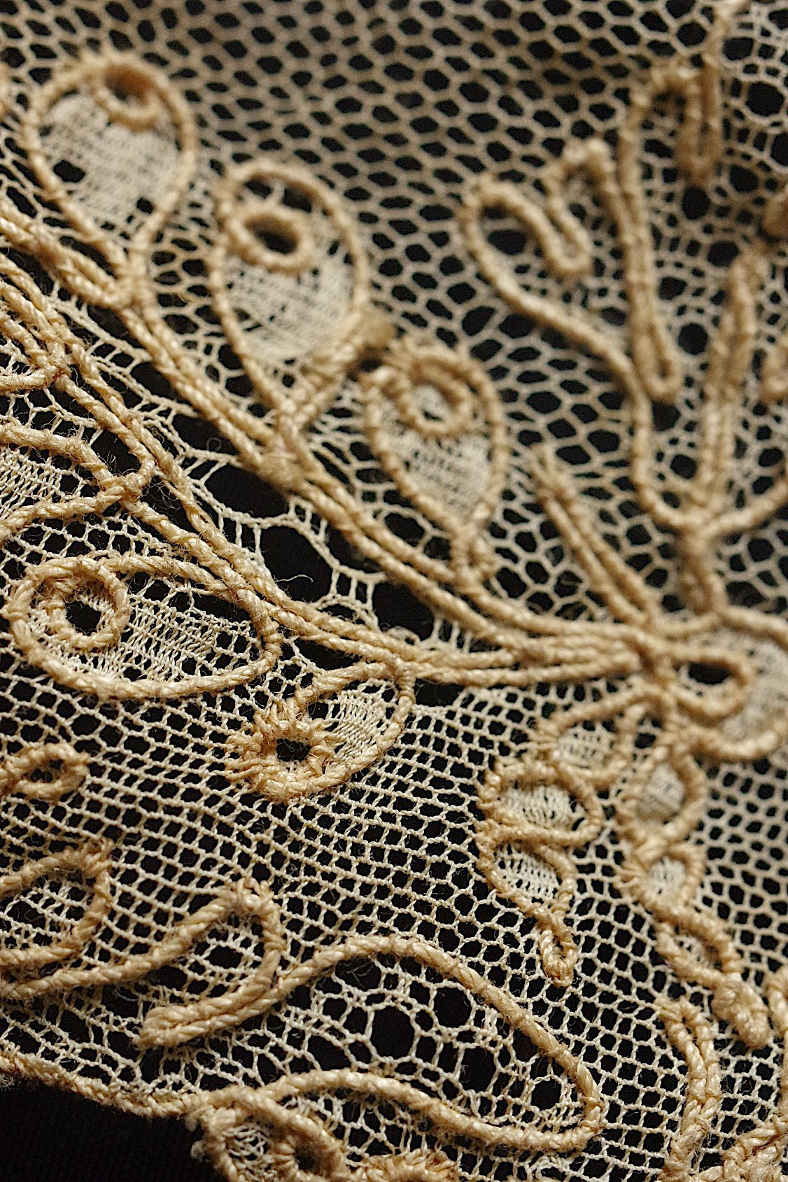 アンティークレース　dentelle ancienne 2種　素材用 .FR a l'epoque