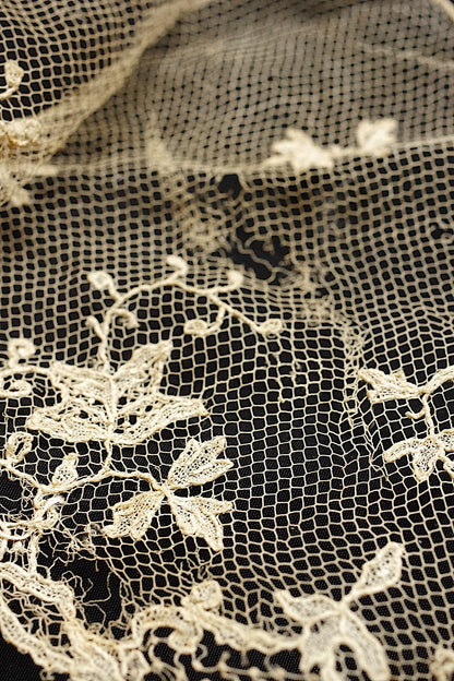 アンティークレース　dentelle ancienne 2種　素材用 .FR a l'epoque