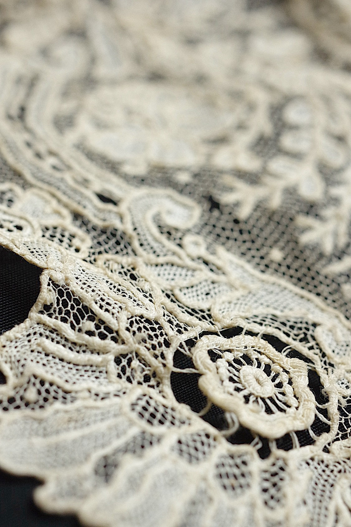 アンティークレース　dentelle ancienne 素材用　2 .FR a l'epoque