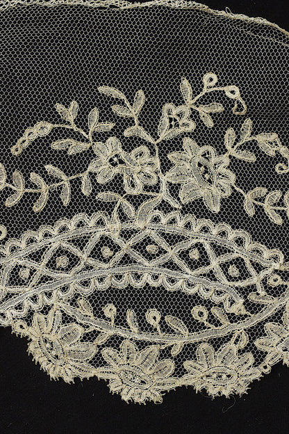アンティークレース　dentelle ancienne アプリカッションアングレテール　2mつづ .FR a l'epoque