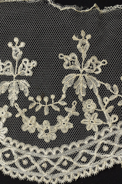 アンティークレース　dentelle ancienne アプリカッションアングレテール　2mつづ .FR a l'epoque